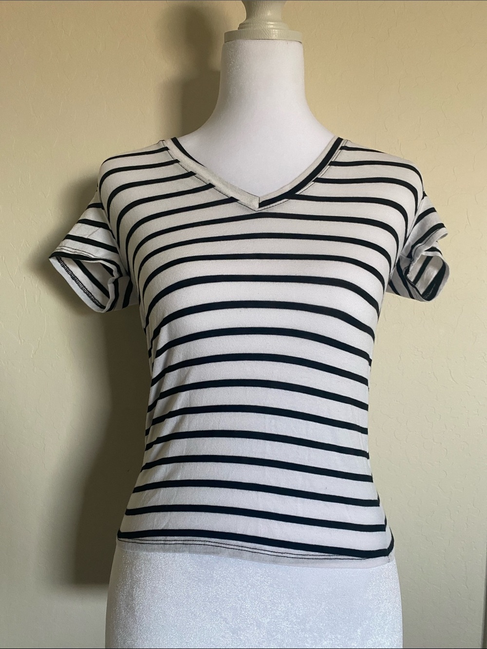 Juniors' Black and White Stripped Short Sleeve Tee